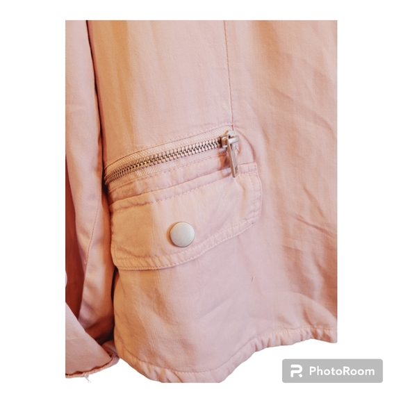 DEX Light Flowy Jacket - Picture 8 of 9